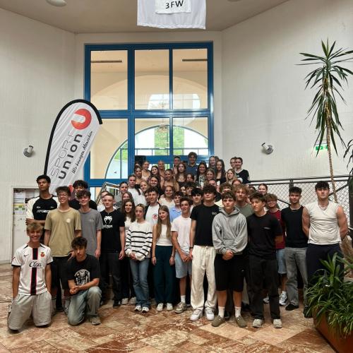 Übungsleiter:In school
