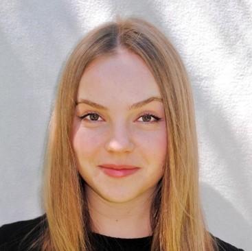Julia Saxl