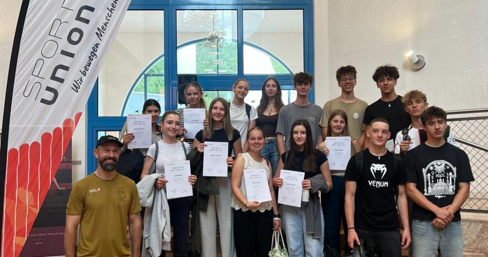 Übungsleiter:In school